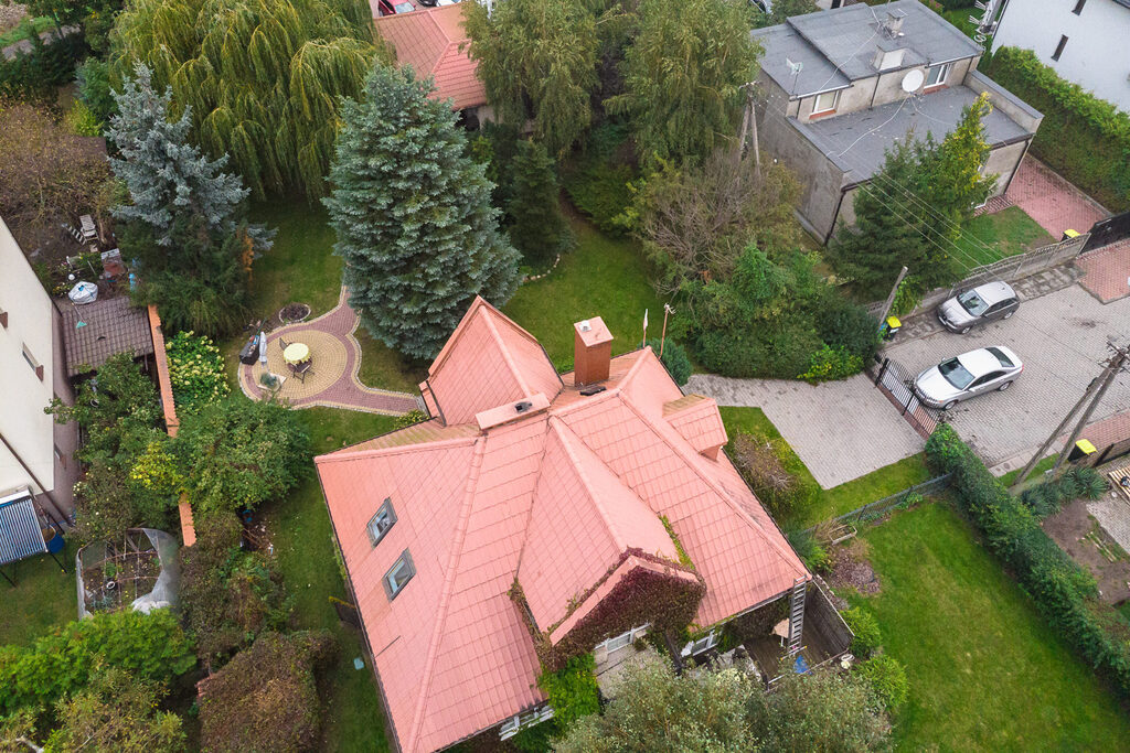 Dom z niezależnym biurem – dwie KW, Płock