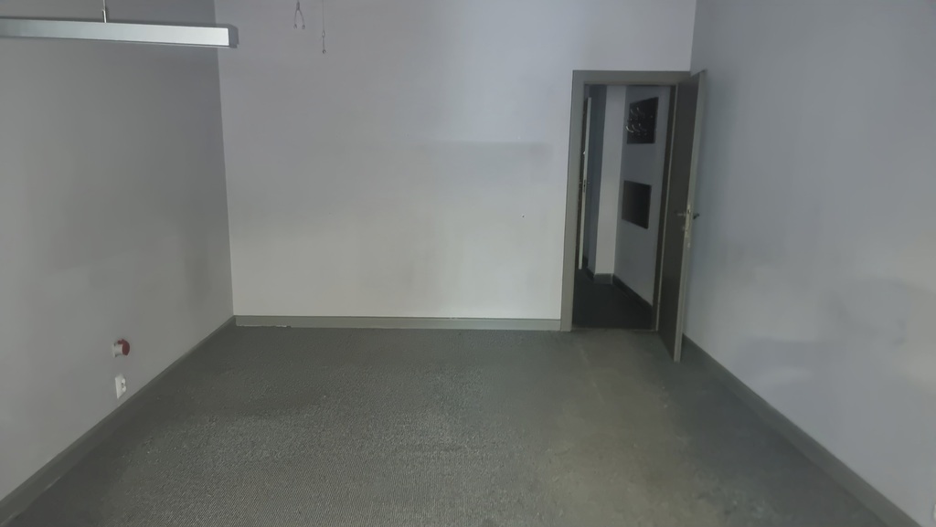 Lokal w Centrum idealny pod kancelarię.