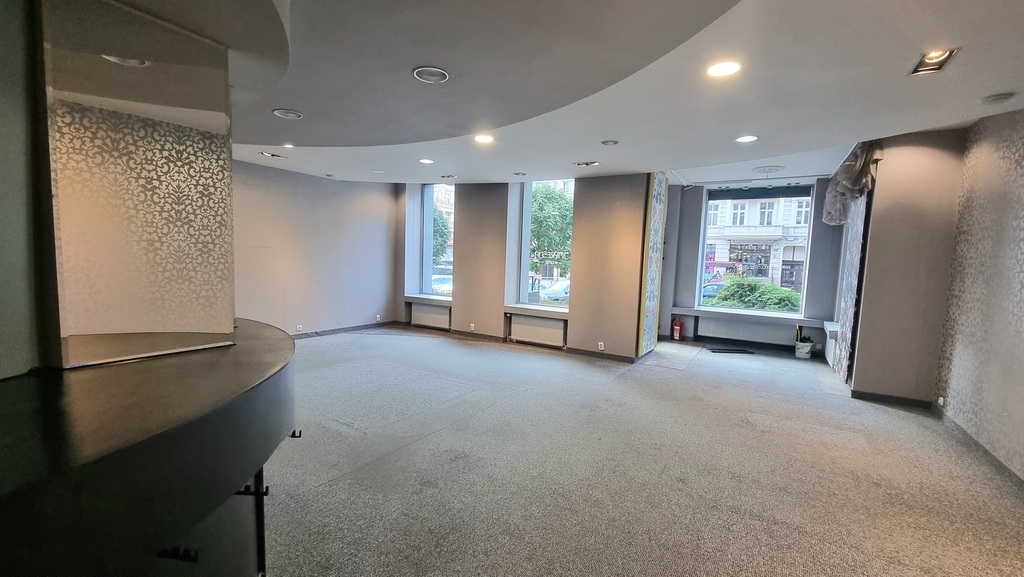 Lokal w Centrum idealny pod kancelarię.