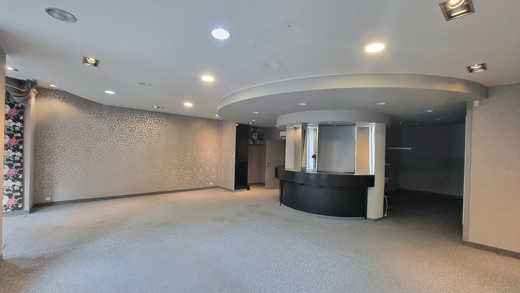 Lokal w Centrum idealny pod kancelarię.