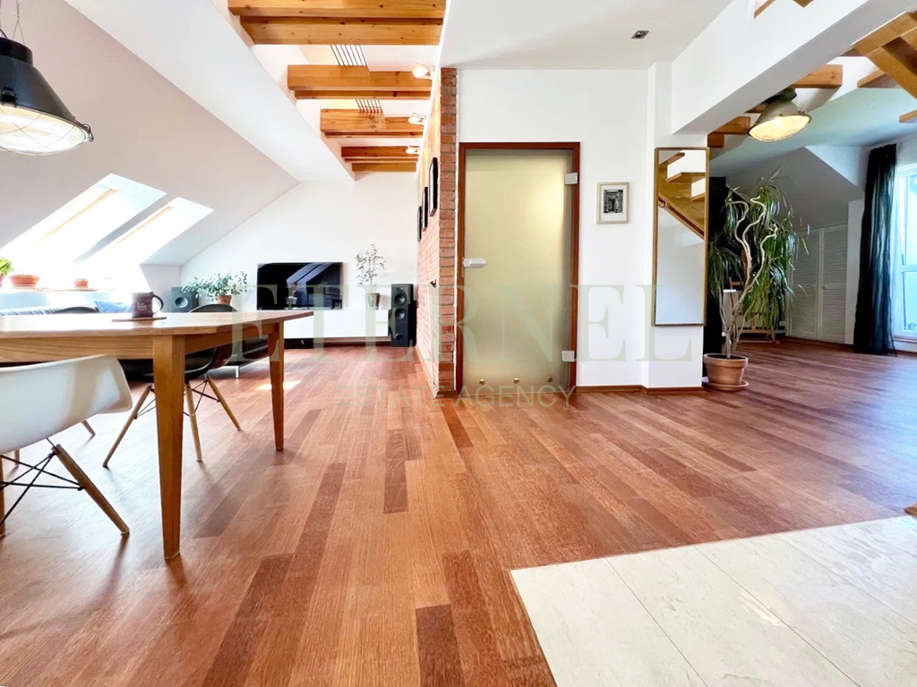 Unikalny dwupoziomowy apartament 76m2 z parkingiem