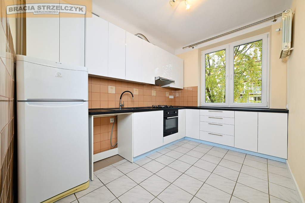 Bielany - na sprzedaż - mieszkanie, balkon, garaż