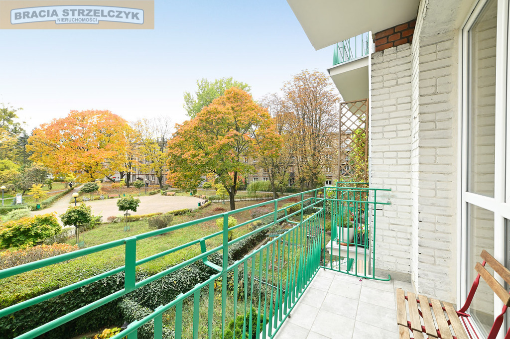 Bielany - na sprzedaż - mieszkanie, balkon, garaż