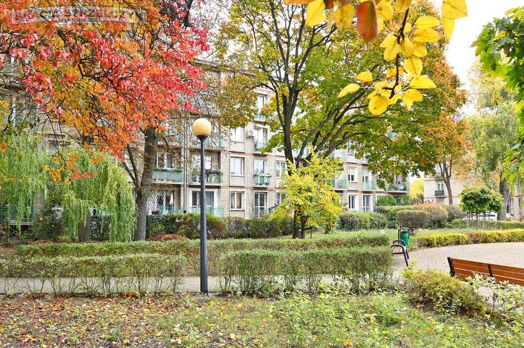 Bielany - na sprzedaż - mieszkanie, balkon, garaż