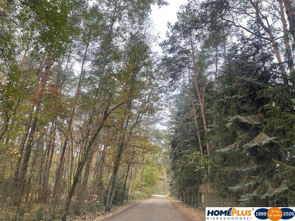 Zbuduj dom w lesie – działka 1850 m².