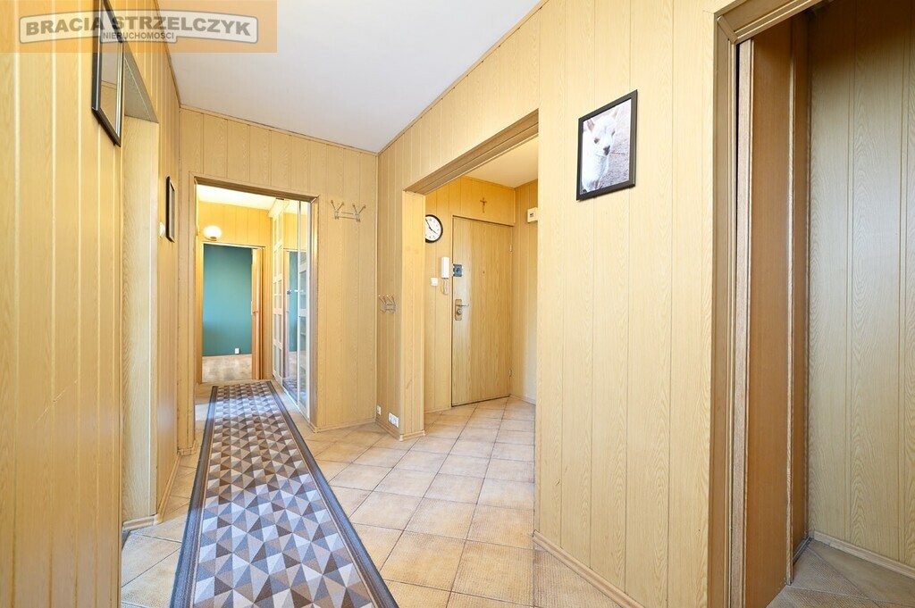 Piaseczno. 4 pokoje. Loggia. Winda. 3 piętro