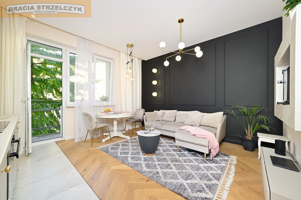 Dwa pokoje z balkonem na Pradze Południe.