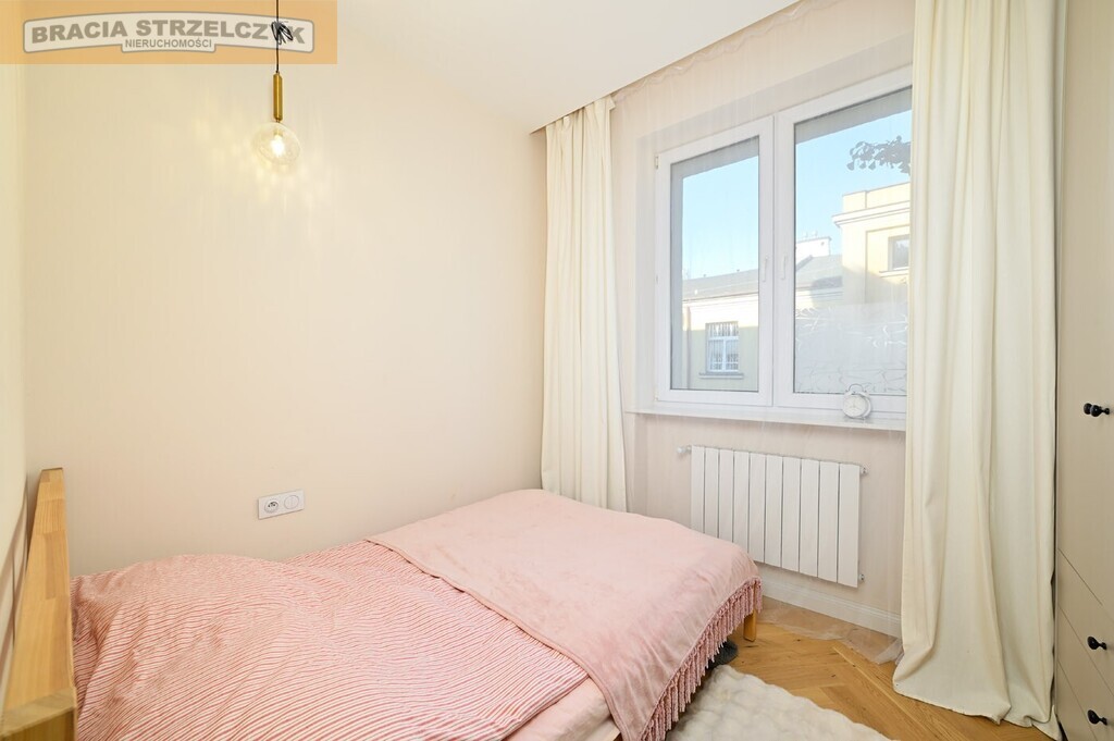 Dwa pokoje z balkonem na Pradze Południe.