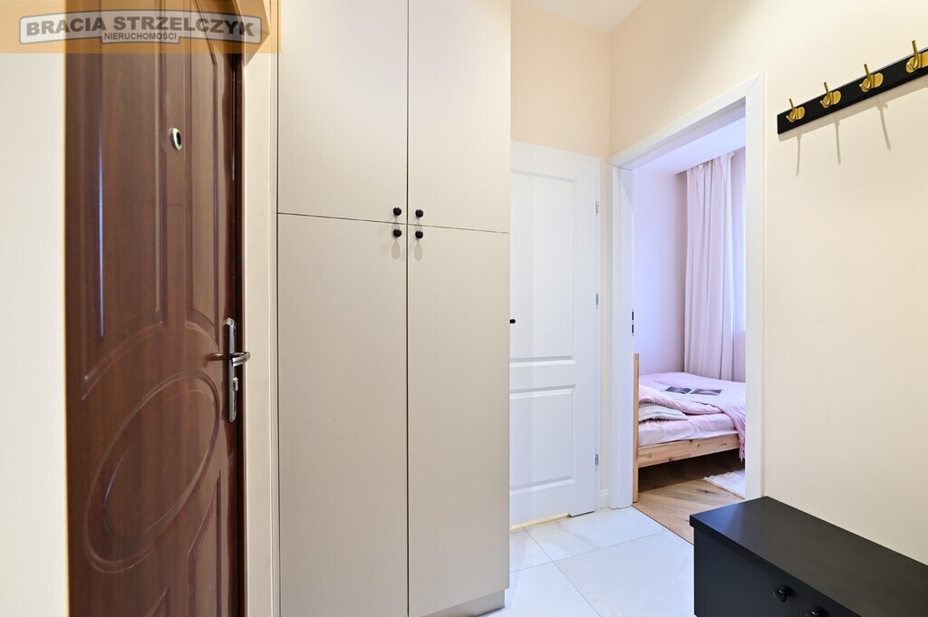 Dwa pokoje z balkonem na Pradze Południe.