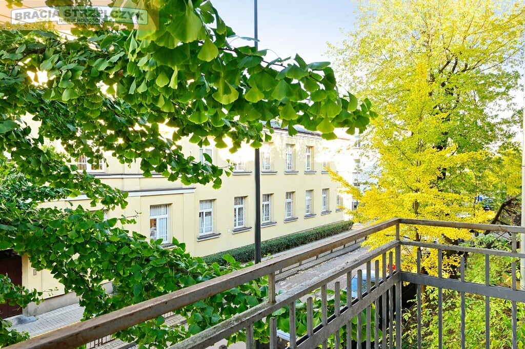 Dwa pokoje z balkonem na Pradze Południe.