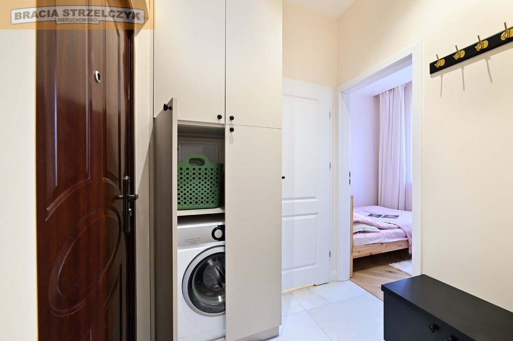 Dwa pokoje z balkonem na Pradze Południe.