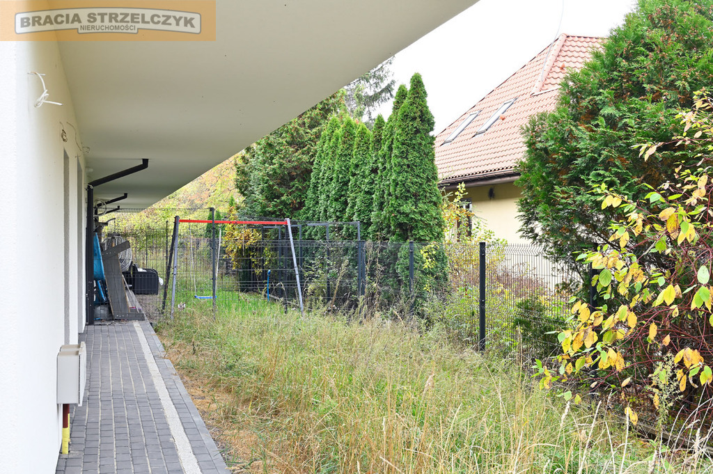 Polecam! Przestronny, skrajny segment dwulokalowy