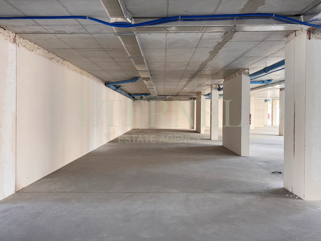 Inwestycyjny lokal z pozwoleniem na mieszkania