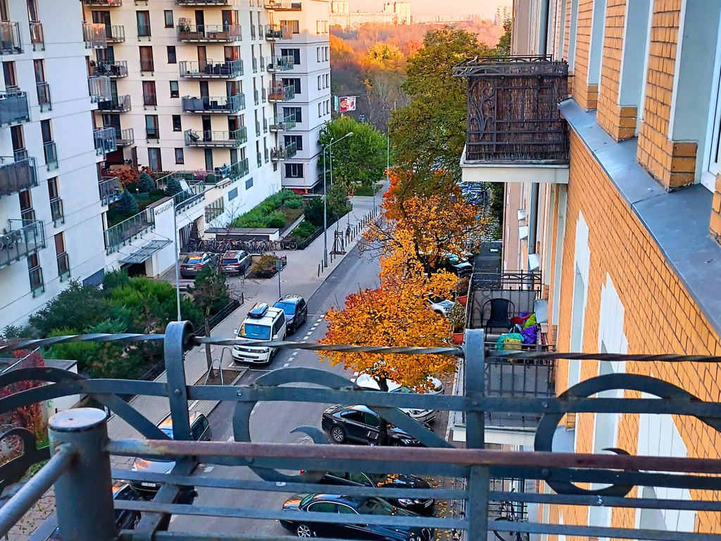 90 m², 3 pokoje w kamienicy - stan deweloperski