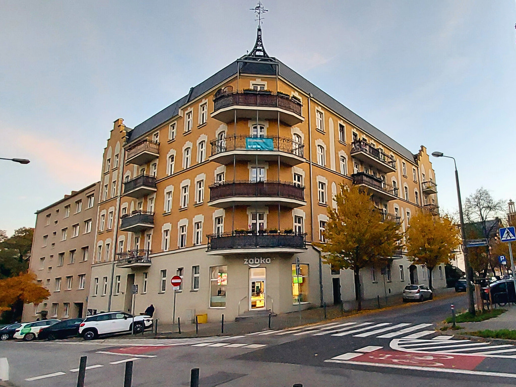 90 m², 3 pokoje w kamienicy - stan deweloperski