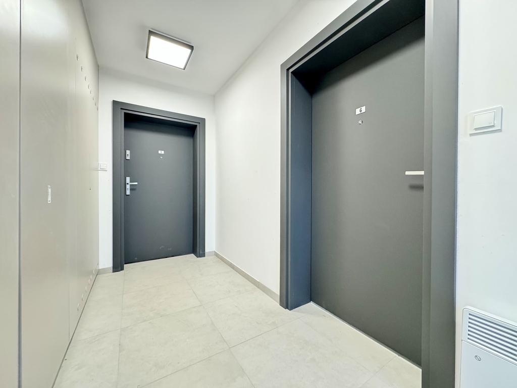 Studio na parterze  - oś. Architektów - Cesja