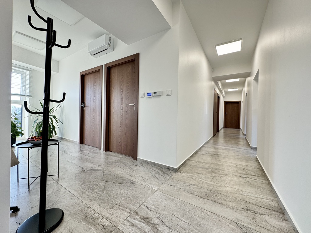 Pokój w kancelarii do wynajęcia - wysoki standard