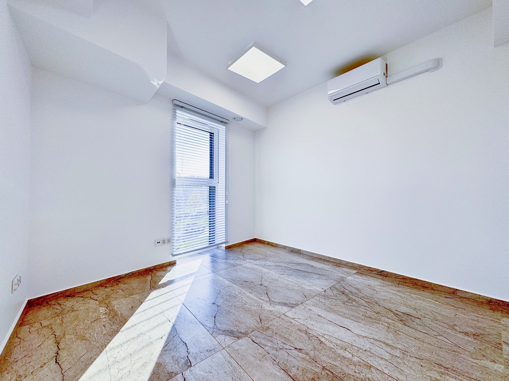 Pokój w kancelarii do wynajęcia - wysoki standard