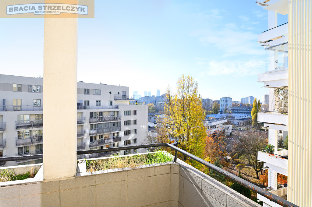 Duża, umeblowana kawalerka niedaleko CH Arkadia