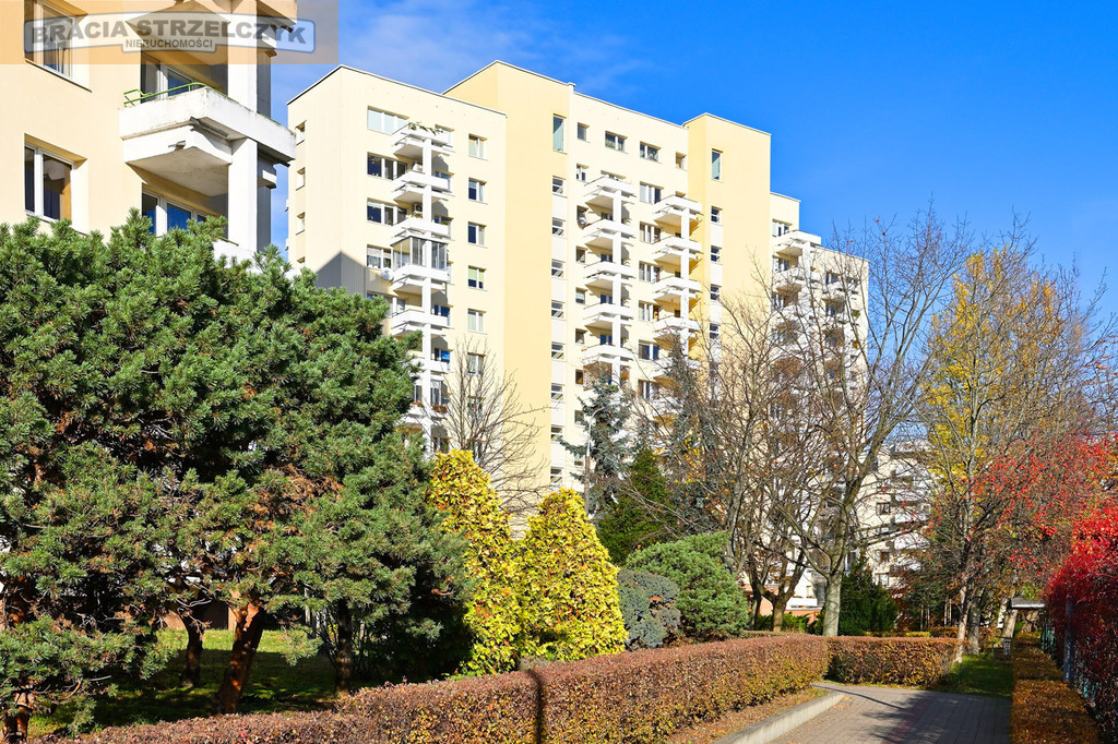 Duża, umeblowana kawalerka niedaleko CH Arkadia