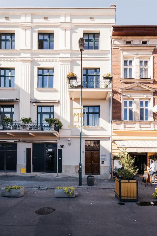 Stylowe mieszkanie z balkonem przy Placu Nowym
