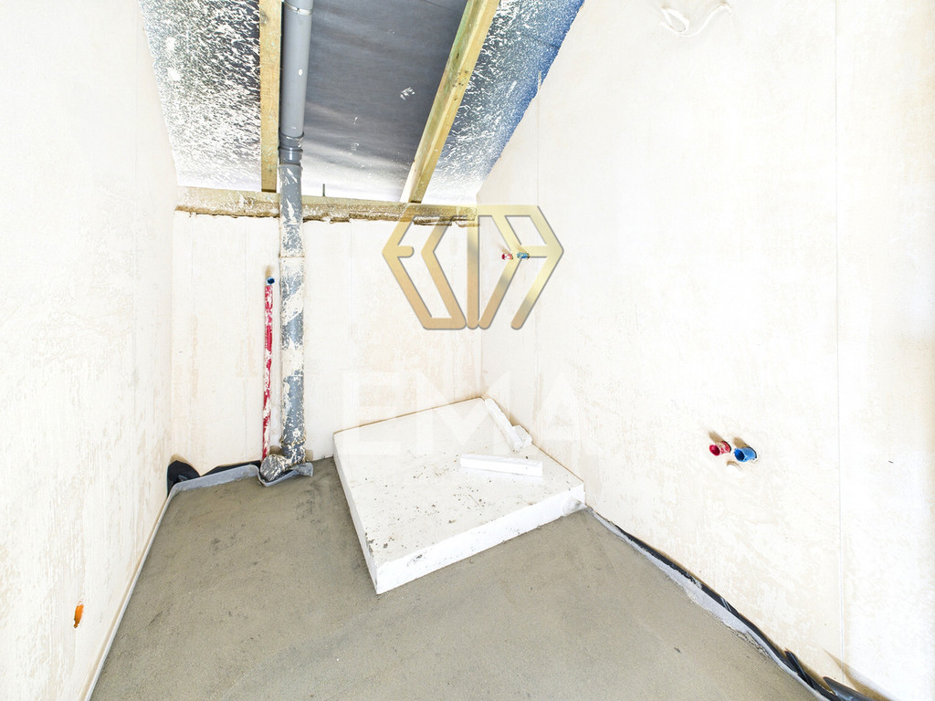 Dom w stanie deweloperskim na sprzedaż