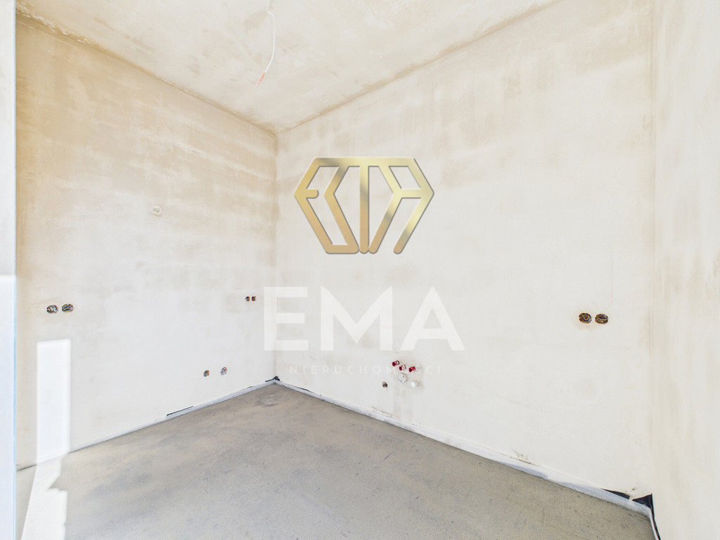 Dom w stanie deweloperskim na sprzedaż