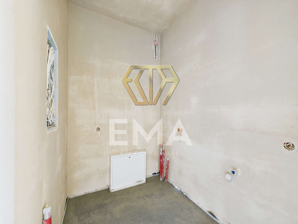 Dom w stanie deweloperskim na sprzedaż