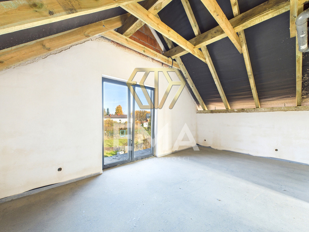 Dom w stanie deweloperskim na sprzedaż