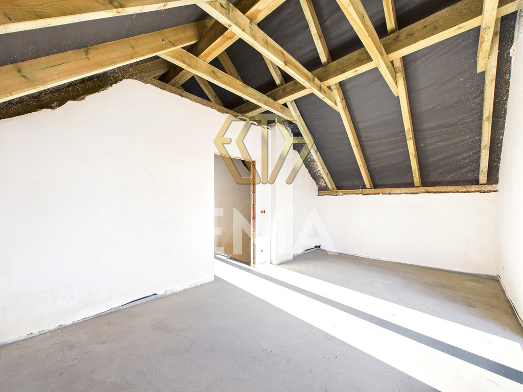 Dom w stanie deweloperskim na sprzedaż