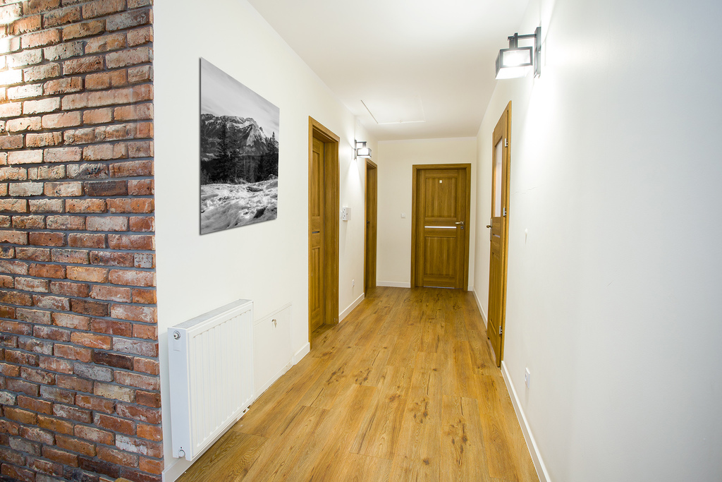 Ludwinów: 247m² domu + 170m² hal na działce 25a