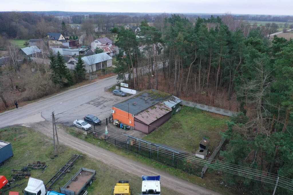 Dwie działki przy drodze powiatowej z biznesem!