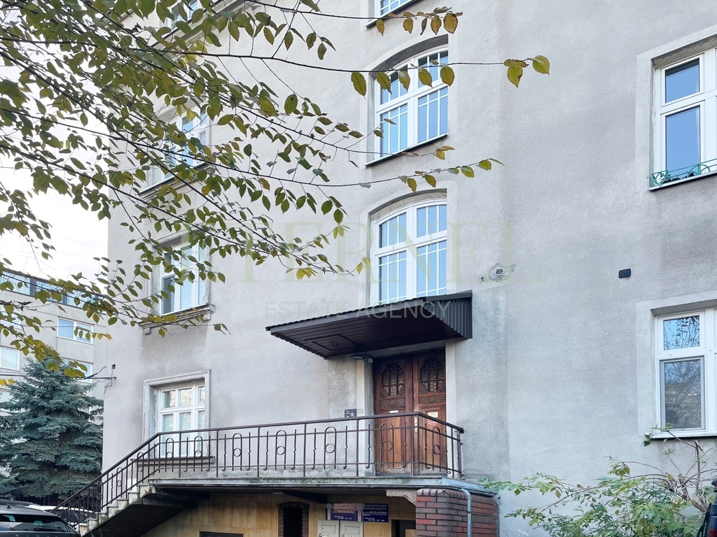 Inwestycyjny lokal usługowy z najemcą, CENTRUM 1km