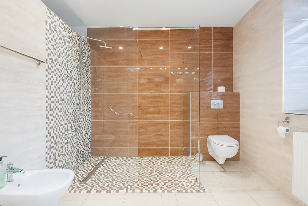 Duży dom z 3 sypialniami i garażem