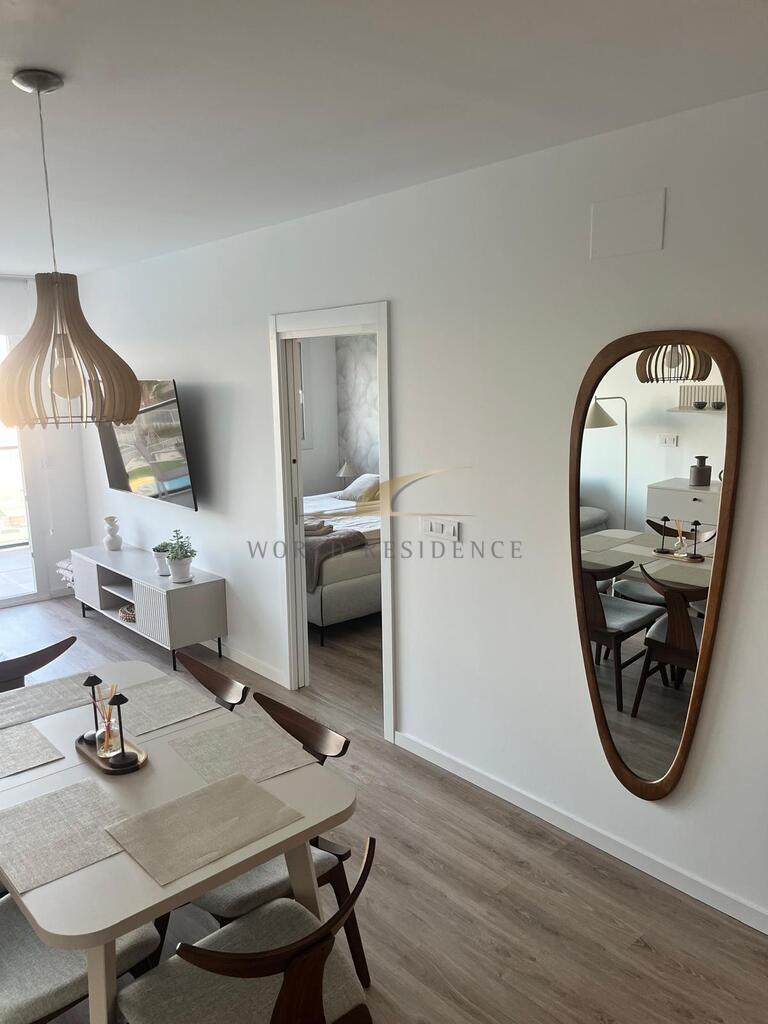 Nowy, gotowy i wyposażony penthouse w Gran Alacant