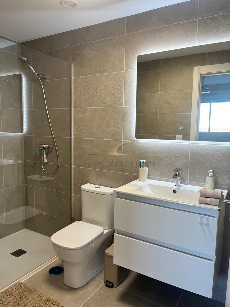 Nowy, gotowy i wyposażony penthouse w Gran Alacant