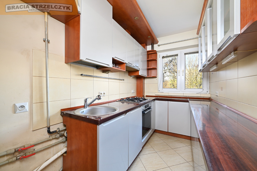 Trzypokojowe mieszkanie na Bielanach ul.Wrzeciono