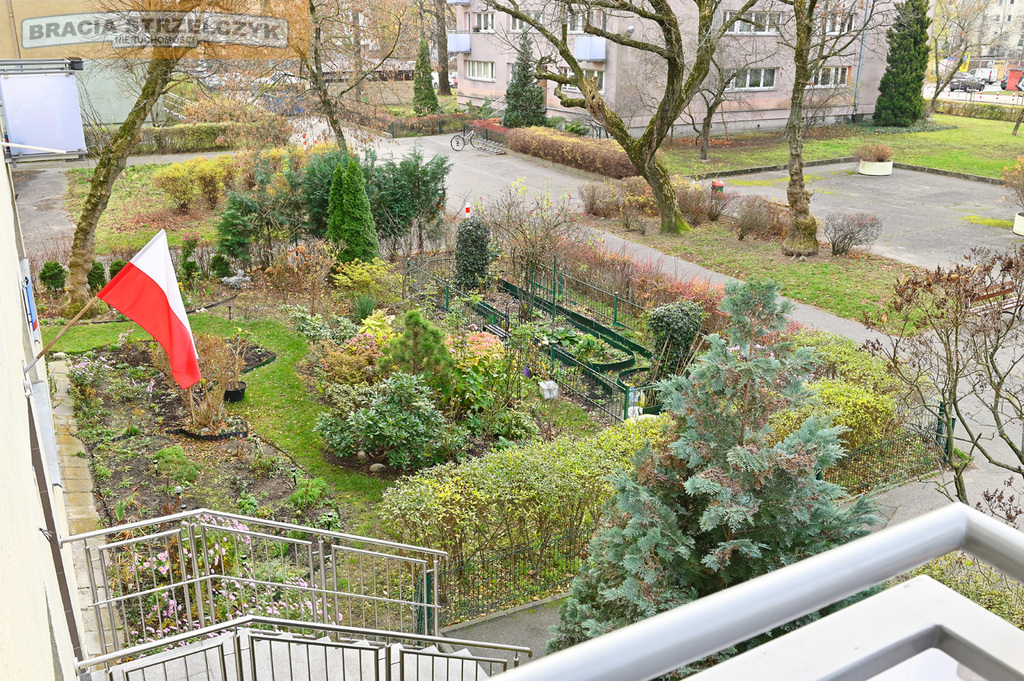 Trzypokojowe mieszkanie na Bielanach ul.Wrzeciono