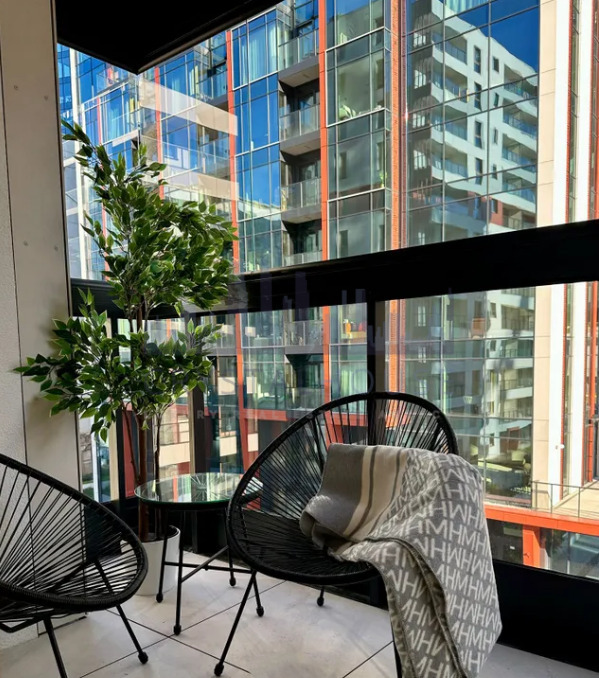 Apartament w Towarowa Square