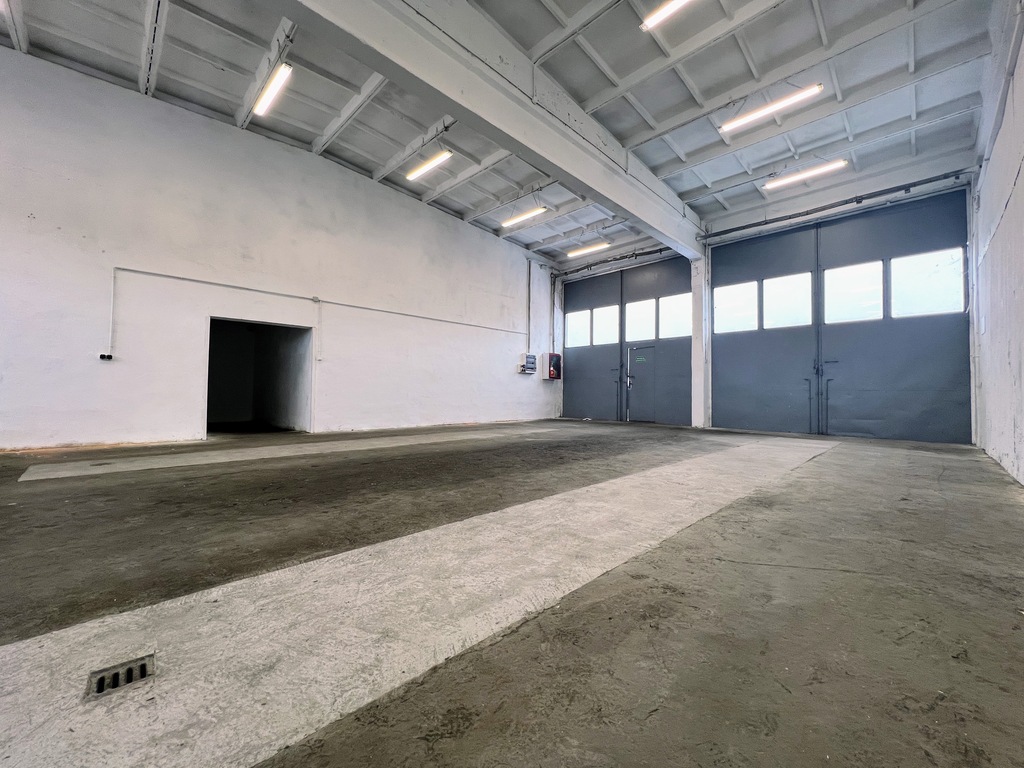 Hala magazynowa z biurem, strefa przemysłowa