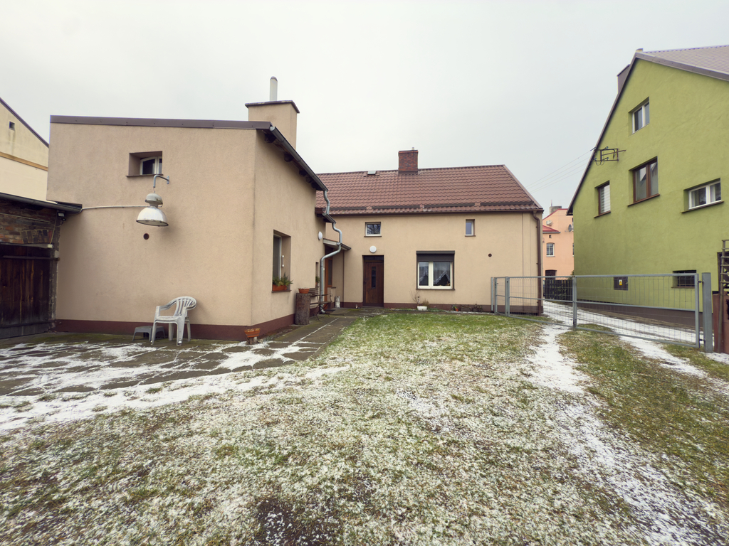 Mieszkanie z ogródkiem i garażem w Krzyżu Wlkp