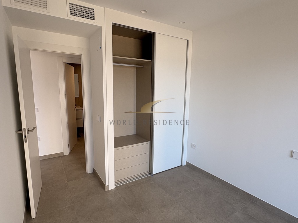 Perełka inwestycyjna - nowy z widokiem na morze