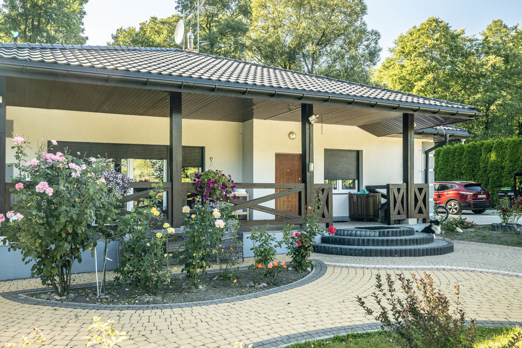 Klimatyczny dom z prywatnym jeziorem