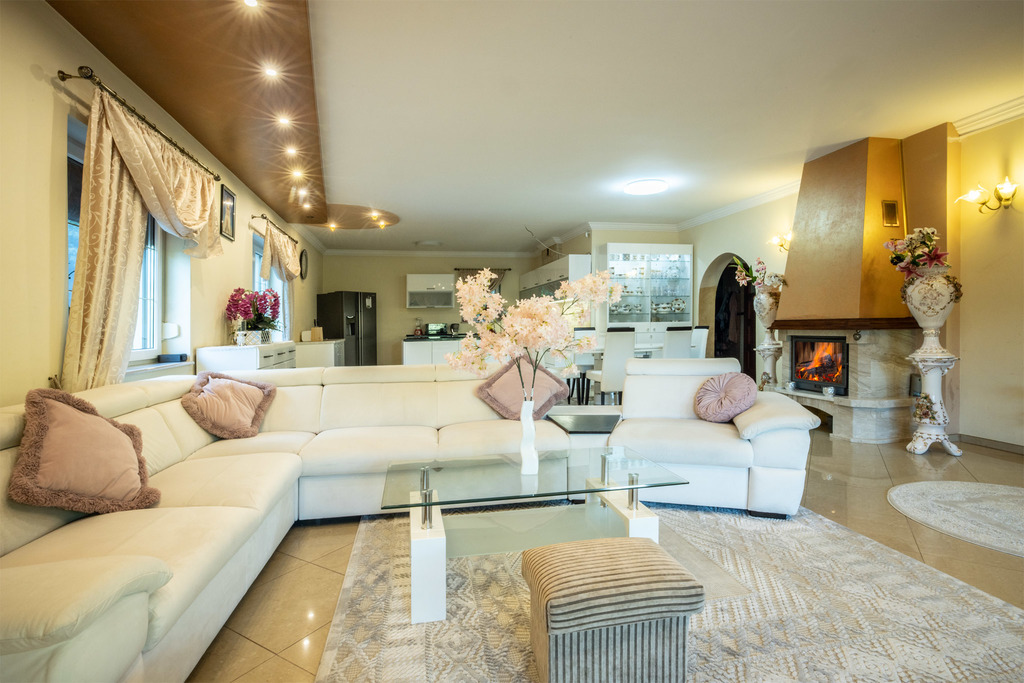 Klimatyczny dom z prywatnym jeziorem