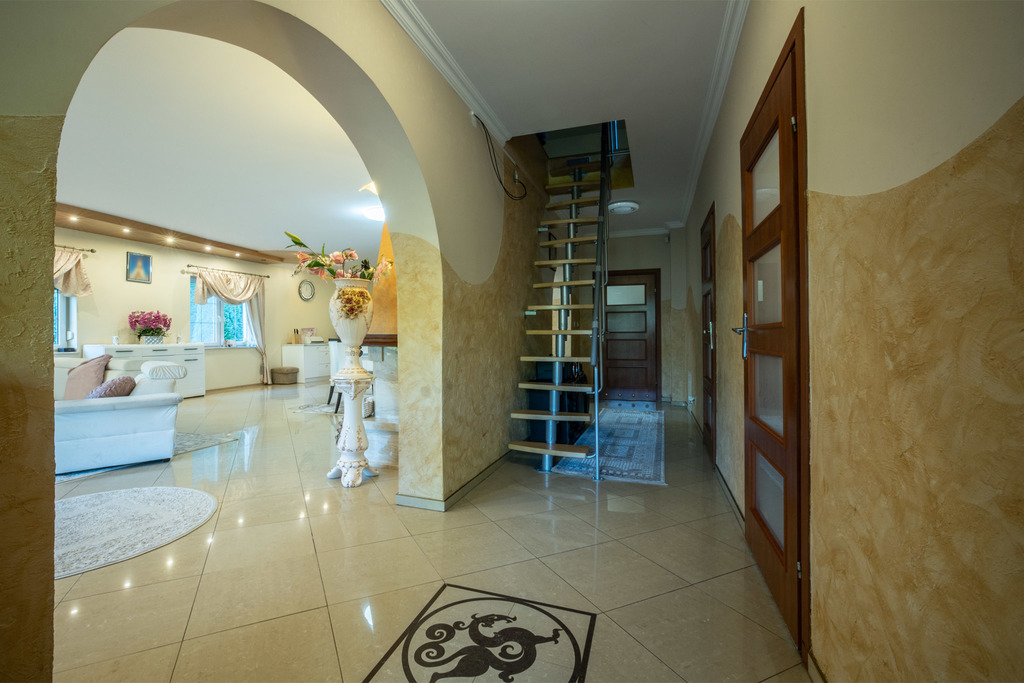 Klimatyczny dom z prywatnym jeziorem