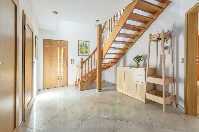 Kostrze 129m 10ar ogród zimowy 16m, fotowoltaika