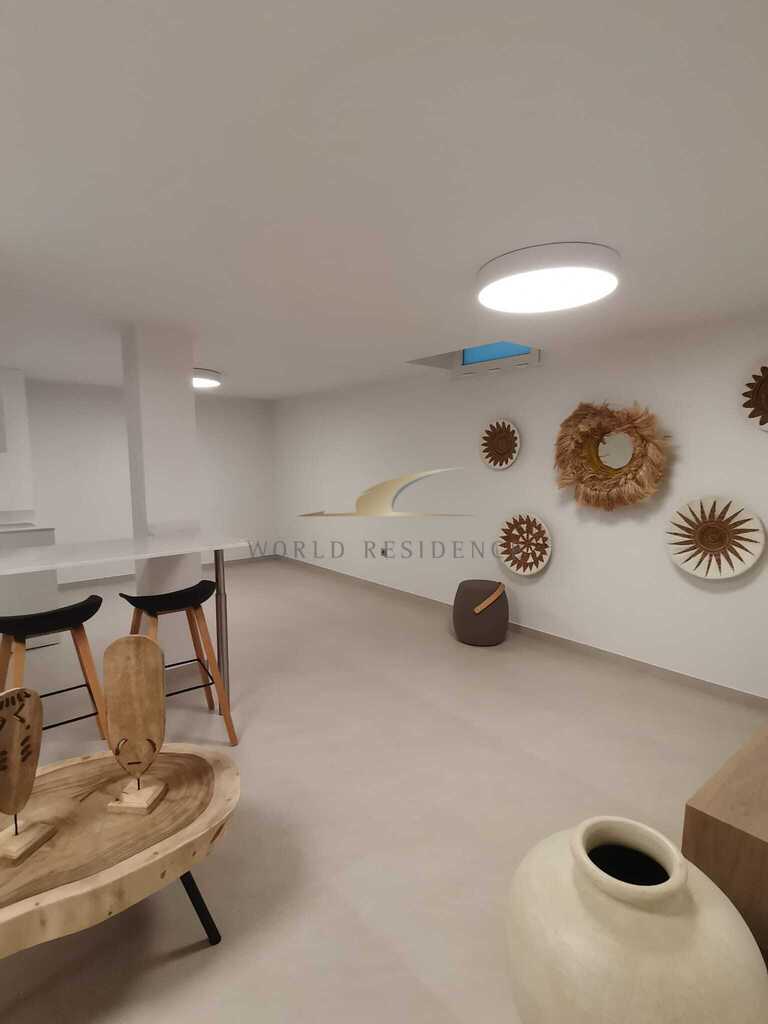 Luksusowa willa w sąsiedztwie jezior solankowych