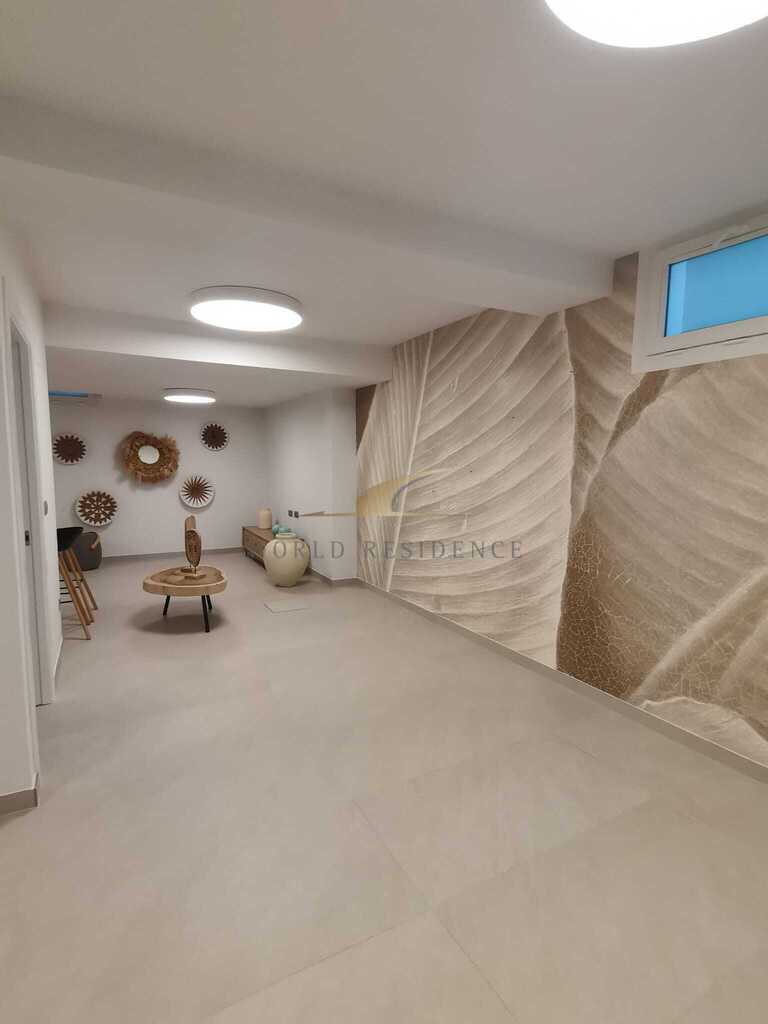 Luksusowa willa w sąsiedztwie jezior solankowych