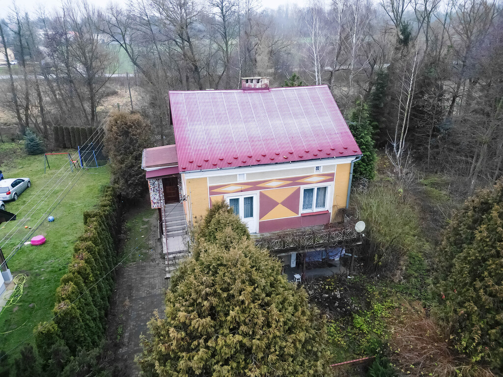 Dom - 137,8m2, działki 2273m2 - Ćmielów