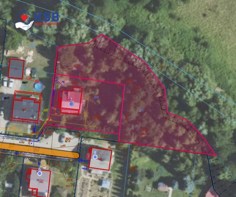 Dom - 137,8m2, działki 2273m2 - Ćmielów